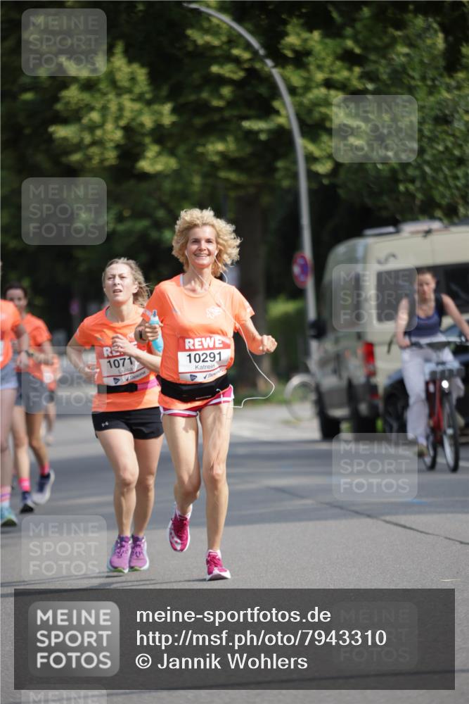 15.06.2025 - REWE Women's Run Jannik Wohlers http://msf.ph/oto/7943310 15.06.2025 08:47:09 Laufen 1071, 10291 meine-sportfotos.de
