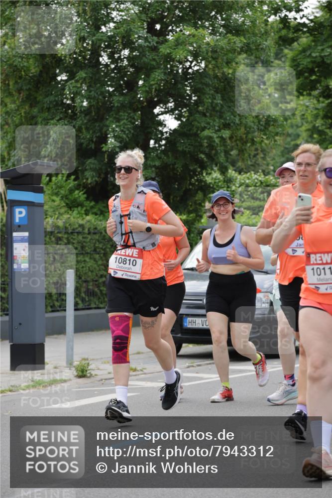 15.06.2025 - REWE Women's Run Jannik Wohlers http://msf.ph/oto/7943312 15.06.2025 08:28:54 Laufen 10810 meine-sportfotos.de