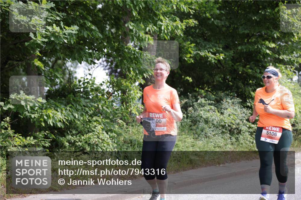 15.06.2025 - REWE Women's Run Jannik Wohlers http://msf.ph/oto/7943316 15.06.2025 10:16:31 Laufen 00, 5106 meine-sportfotos.de
