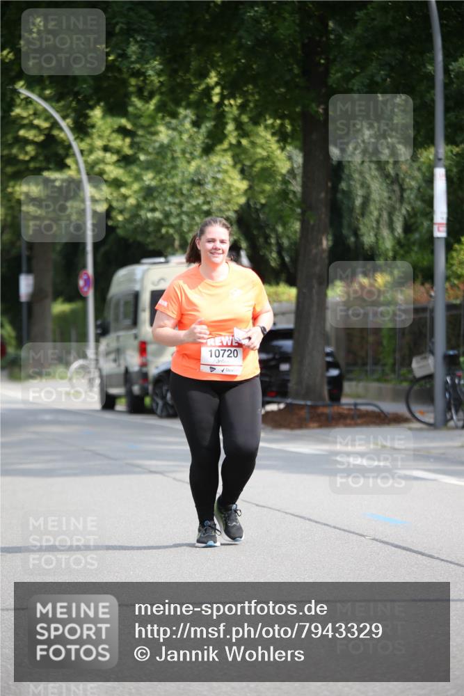 15.06.2025 - REWE Women's Run Jannik Wohlers http://msf.ph/oto/7943329 15.06.2025 10:01:53 Laufen 10720 meine-sportfotos.de