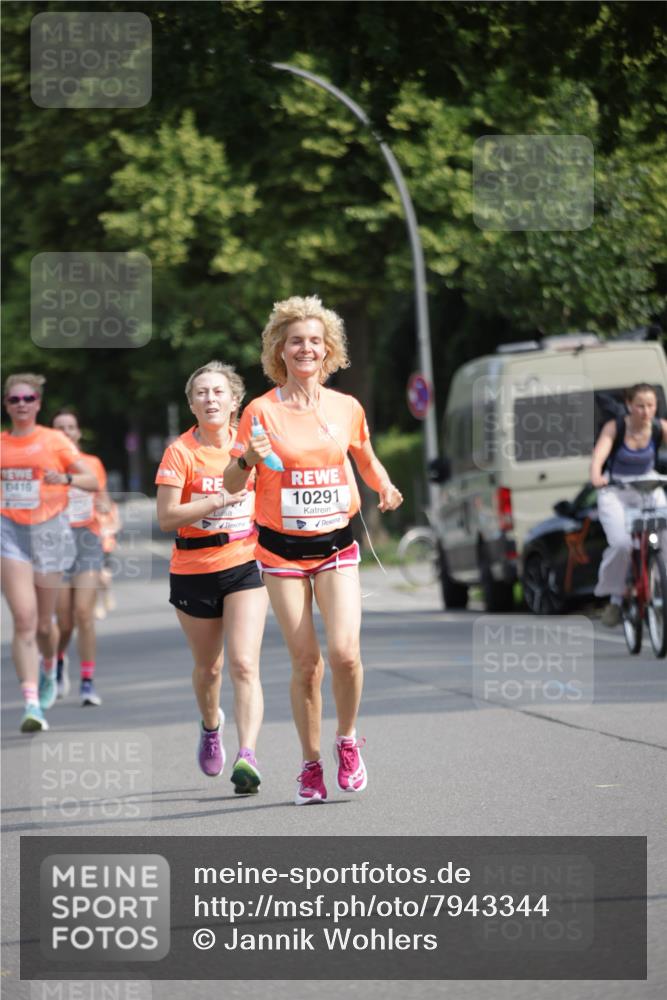 15.06.2025 - REWE Women's Run Jannik Wohlers http://msf.ph/oto/7943344 15.06.2025 08:47:09 Laufen 410, 10291 meine-sportfotos.de