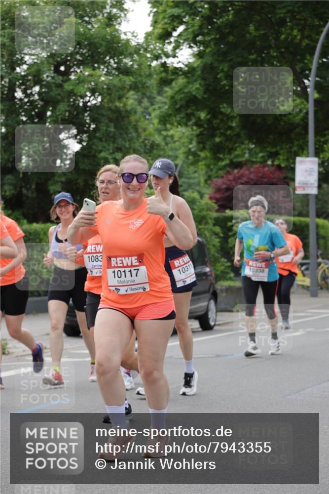 15.06.2025 - REWE Women's Run Jannik Wohlers http://msf.ph/oto/7943355 15.06.2025 08:28:54 Laufen 1083, 10117, 10311, 10338 meine-sportfotos.de
