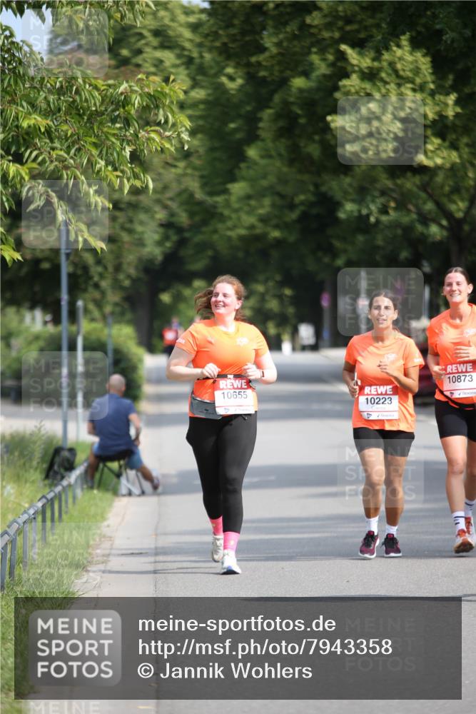 15.06.2025 - REWE Women's Run Jannik Wohlers http://msf.ph/oto/7943358 15.06.2025 10:01:57 Laufen 10655, 10223, 10873 meine-sportfotos.de