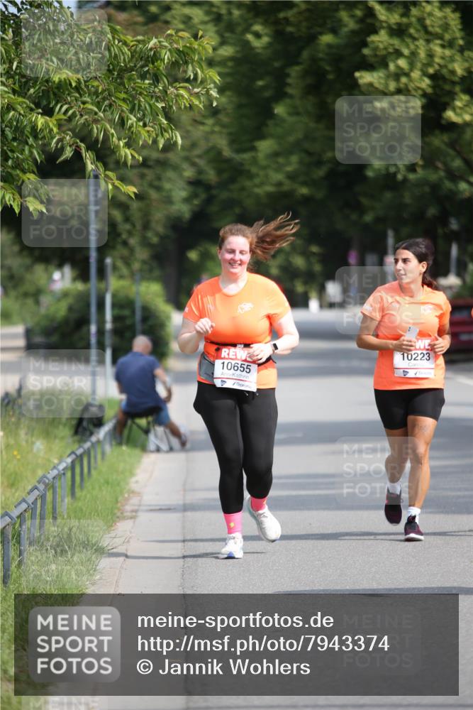 15.06.2025 - REWE Women's Run Jannik Wohlers http://msf.ph/oto/7943374 15.06.2025 10:01:59 Laufen 10655, 4, 10223 meine-sportfotos.de