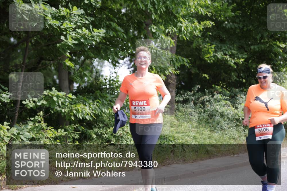 15.06.2025 - REWE Women's Run Jannik Wohlers http://msf.ph/oto/7943380 15.06.2025 10:16:32 Laufen 5100, 5106 meine-sportfotos.de