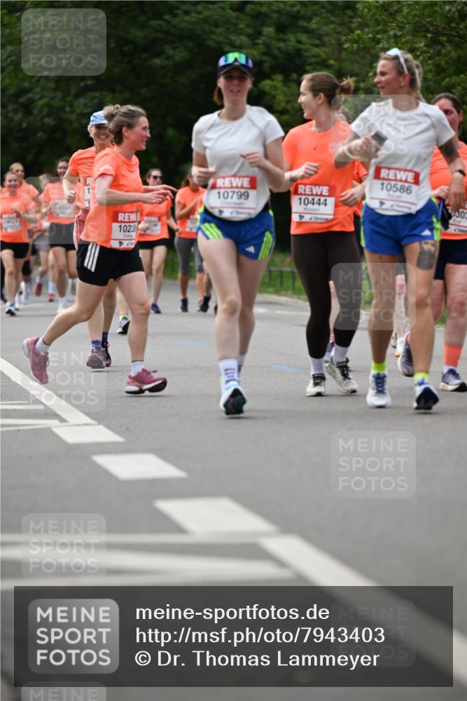 15.06.2025 - REWE Women's Run Dr. Thomas Lammeyer http://msf.ph/oto/7943403 15.06.2025 09:22:03 Laufen 10799, 10444, 10238, 10586, 0303 meine-sportfotos.de