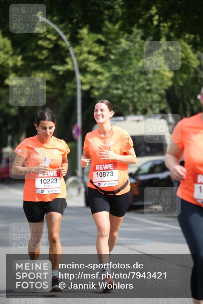 15.06.2025 - REWE Women's Run Jannik Wohlers http://msf.ph/oto/7943421 15.06.2025 10:02:01 Laufen 10223, 10873, 1 meine-sportfotos.de