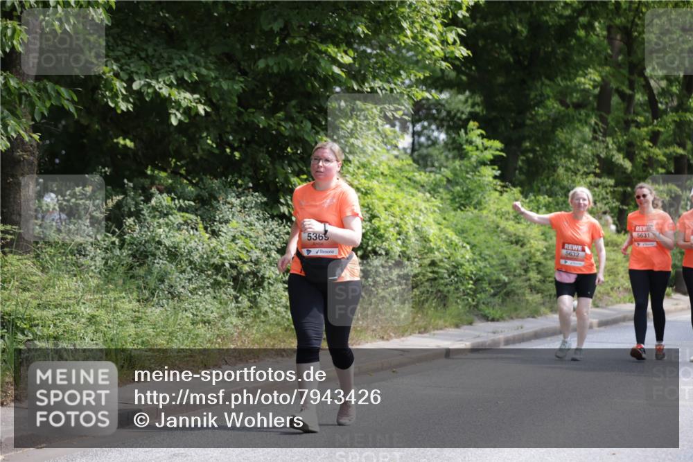 15.06.2025 - REWE Women's Run Jannik Wohlers http://msf.ph/oto/7943426 15.06.2025 10:16:40 Laufen 5631, 5365, 5632 meine-sportfotos.de