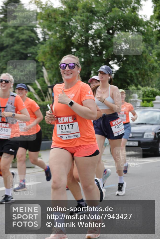15.06.2025 - REWE Women's Run Jannik Wohlers http://msf.ph/oto/7943427 15.06.2025 08:28:55 Laufen 810, 10117, 500, 10311 meine-sportfotos.de