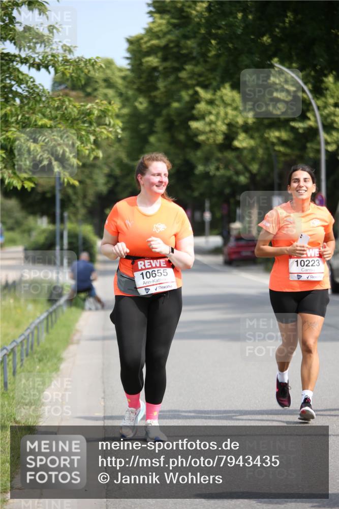 15.06.2025 - REWE Women's Run Jannik Wohlers http://msf.ph/oto/7943435 15.06.2025 10:02:02 Laufen 10655, 10223 meine-sportfotos.de