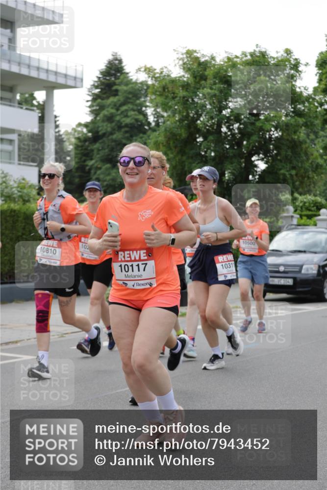 15.06.2025 - REWE Women's Run Jannik Wohlers http://msf.ph/oto/7943452 15.06.2025 08:28:55 Laufen 10810, 102, 10117, 10311, 10500, 1043 meine-sportfotos.de