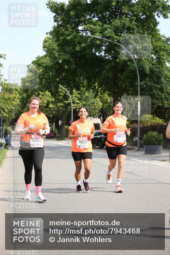15.06.2025 - REWE Women's Run Jannik Wohlers http://msf.ph/oto/7943468 15.06.2025 10:02:03 Laufen 10655, 10873, 10223 meine-sportfotos.de