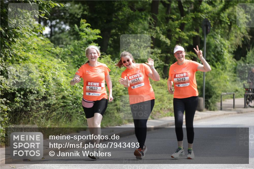 15.06.2025 - REWE Women's Run Jannik Wohlers http://msf.ph/oto/7943493 15.06.2025 10:16:42 Laufen 5632, 5631, 5243 meine-sportfotos.de