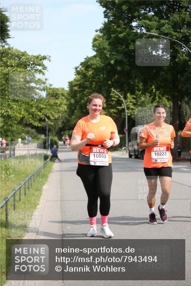 15.06.2025 - REWE Women's Run Jannik Wohlers http://msf.ph/oto/7943494 15.06.2025 10:02:04 Laufen 10655, 10223 meine-sportfotos.de