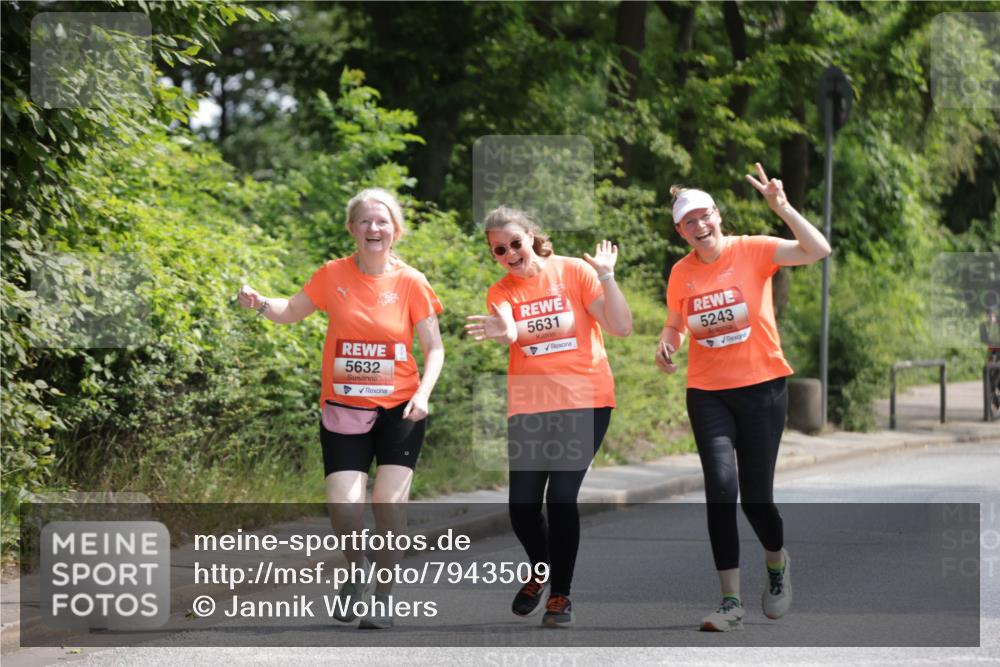 15.06.2025 - REWE Women's Run Jannik Wohlers http://msf.ph/oto/7943509 15.06.2025 10:16:42 Laufen 5632, 5631, 5243 meine-sportfotos.de