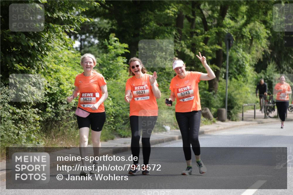 15.06.2025 - REWE Women's Run Jannik Wohlers http://msf.ph/oto/7943572 15.06.2025 10:16:43 Laufen 5632, 5631, 5243 meine-sportfotos.de