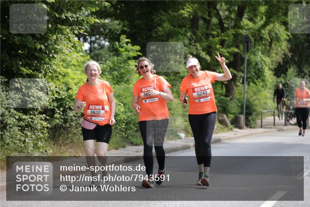 15.06.2025 - REWE Women's Run Jannik Wohlers http://msf.ph/oto/7943591 15.06.2025 10:16:43 Laufen 5632, 563, 5243 meine-sportfotos.de