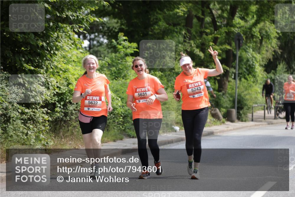 15.06.2025 - REWE Women's Run Jannik Wohlers http://msf.ph/oto/7943601 15.06.2025 10:16:43 Laufen 5243, 5631, 5632 meine-sportfotos.de