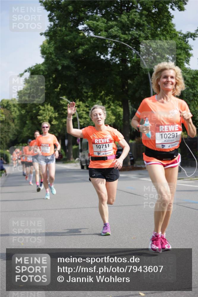 15.06.2025 - REWE Women's Run Jannik Wohlers http://msf.ph/oto/7943607 15.06.2025 08:47:12 Laufen 10711, 10291, 10410 meine-sportfotos.de
