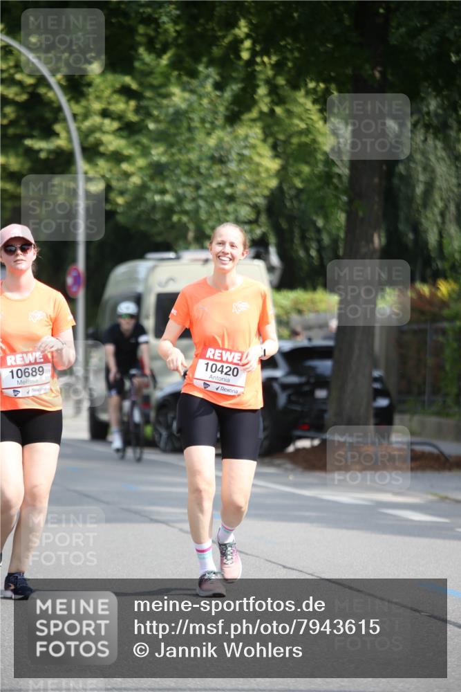 15.06.2025 - REWE Women's Run Jannik Wohlers http://msf.ph/oto/7943615 15.06.2025 10:02:44 Laufen 10689, 10420 meine-sportfotos.de