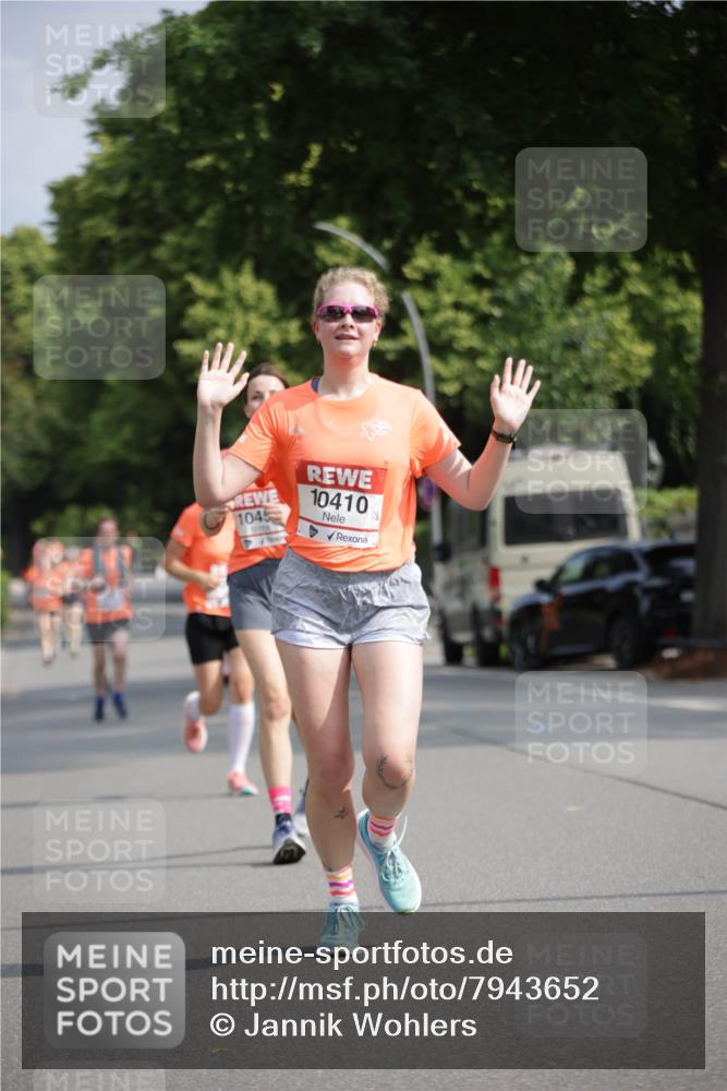 15.06.2025 - REWE Women's Run Jannik Wohlers http://msf.ph/oto/7943652 15.06.2025 08:47:13 Laufen 1045, 10410 meine-sportfotos.de