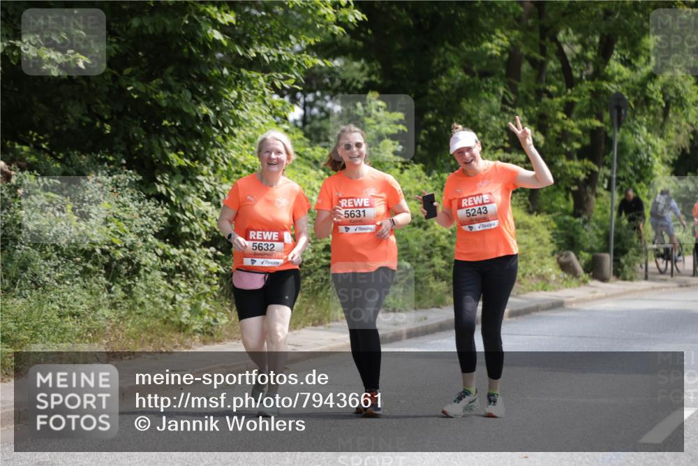 15.06.2025 - REWE Women's Run Jannik Wohlers http://msf.ph/oto/7943661 15.06.2025 10:16:44 Laufen 5632, 5631, 5243 meine-sportfotos.de