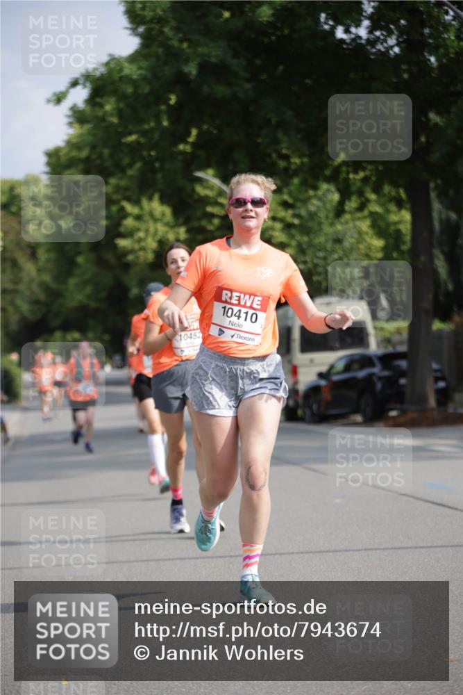 15.06.2025 - REWE Women's Run Jannik Wohlers http://msf.ph/oto/7943674 15.06.2025 08:47:14 Laufen 10452, 10410 meine-sportfotos.de