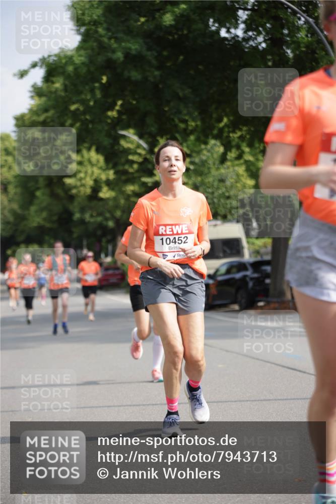 15.06.2025 - REWE Women's Run Jannik Wohlers http://msf.ph/oto/7943713 15.06.2025 08:47:15 Laufen 10452 meine-sportfotos.de
