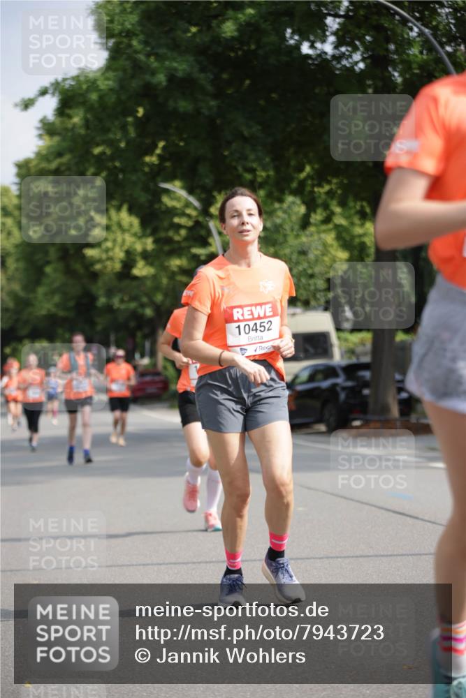 15.06.2025 - REWE Women's Run Jannik Wohlers http://msf.ph/oto/7943723 15.06.2025 08:47:15 Laufen 10452 meine-sportfotos.de