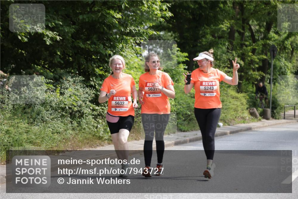 15.06.2025 - REWE Women's Run Jannik Wohlers http://msf.ph/oto/7943727 15.06.2025 10:16:45 Laufen 5632, 5631, 5243 meine-sportfotos.de