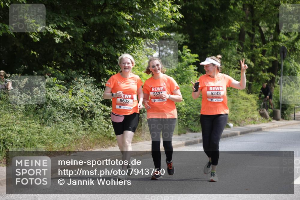 15.06.2025 - REWE Women's Run Jannik Wohlers http://msf.ph/oto/7943750 15.06.2025 10:16:45 Laufen 5632, 5631, 5243 meine-sportfotos.de