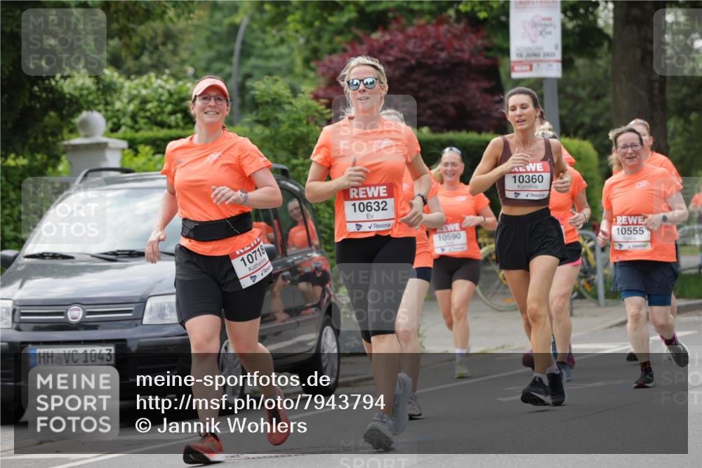 15.06.2025 - REWE Women's Run Jannik Wohlers http://msf.ph/oto/7943794 15.06.2025 08:29:08 Laufen 1043, 10718, 10632, 10590, 15, 2025, 10360, 10555 meine-sportfotos.de