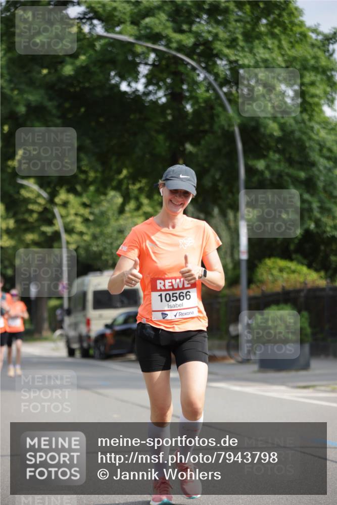 15.06.2025 - REWE Women's Run Jannik Wohlers http://msf.ph/oto/7943798 15.06.2025 08:47:17 Laufen 10566 meine-sportfotos.de