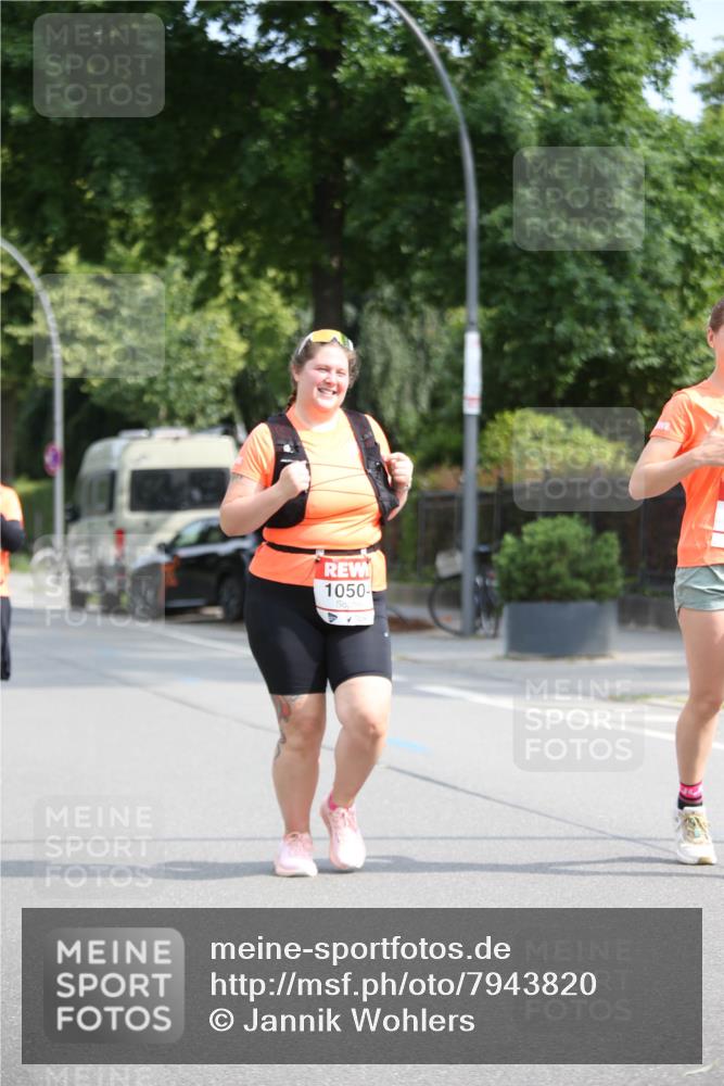 15.06.2025 - REWE Women's Run Jannik Wohlers http://msf.ph/oto/7943820 15.06.2025 10:02:57 Laufen 1050 meine-sportfotos.de