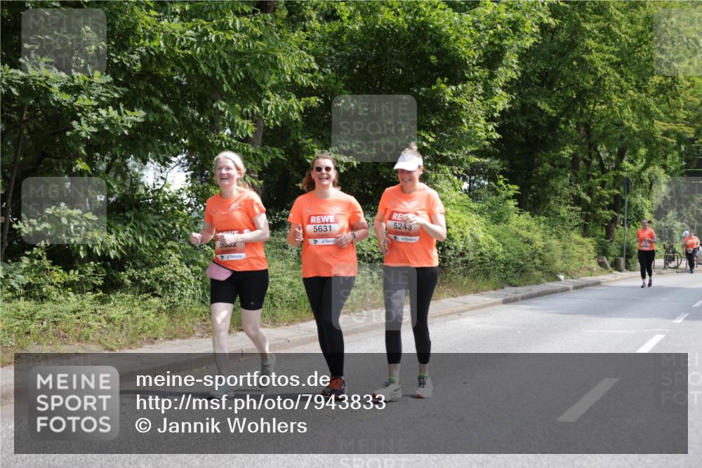 15.06.2025 - REWE Women's Run Jannik Wohlers http://msf.ph/oto/7943833 15.06.2025 10:16:47 Laufen 5032, 5631, 5243 meine-sportfotos.de