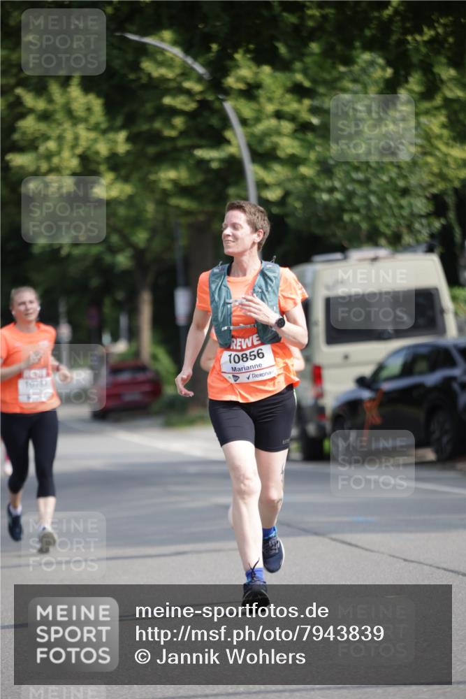 15.06.2025 - REWE Women's Run Jannik Wohlers http://msf.ph/oto/7943839 15.06.2025 08:47:19 Laufen 10783, 10856 meine-sportfotos.de