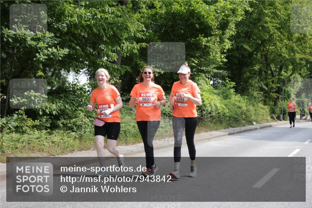 15.06.2025 - REWE Women's Run Jannik Wohlers http://msf.ph/oto/7943842 15.06.2025 10:16:47 Laufen 562, 5631, 5243 meine-sportfotos.de