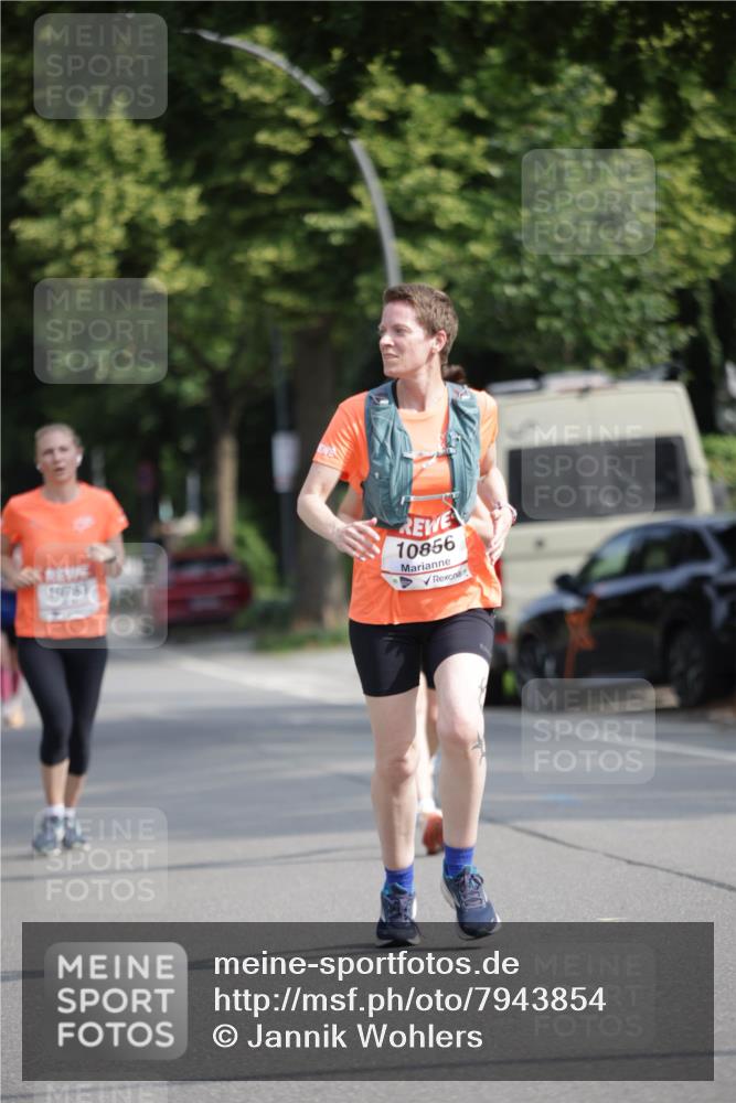 15.06.2025 - REWE Women's Run Jannik Wohlers http://msf.ph/oto/7943854 15.06.2025 08:47:19 Laufen 10783, 10856 meine-sportfotos.de