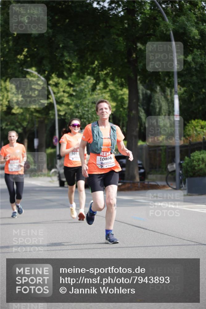 15.06.2025 - REWE Women's Run Jannik Wohlers http://msf.ph/oto/7943893 15.06.2025 08:47:20 Laufen 1013, 10856 meine-sportfotos.de