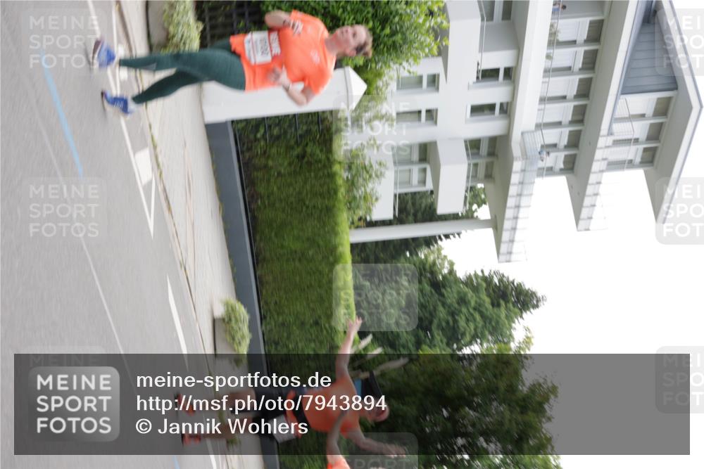 15.06.2025 - REWE Women's Run Jannik Wohlers http://msf.ph/oto/7943894 15.06.2025 08:29:10 Laufen  meine-sportfotos.de