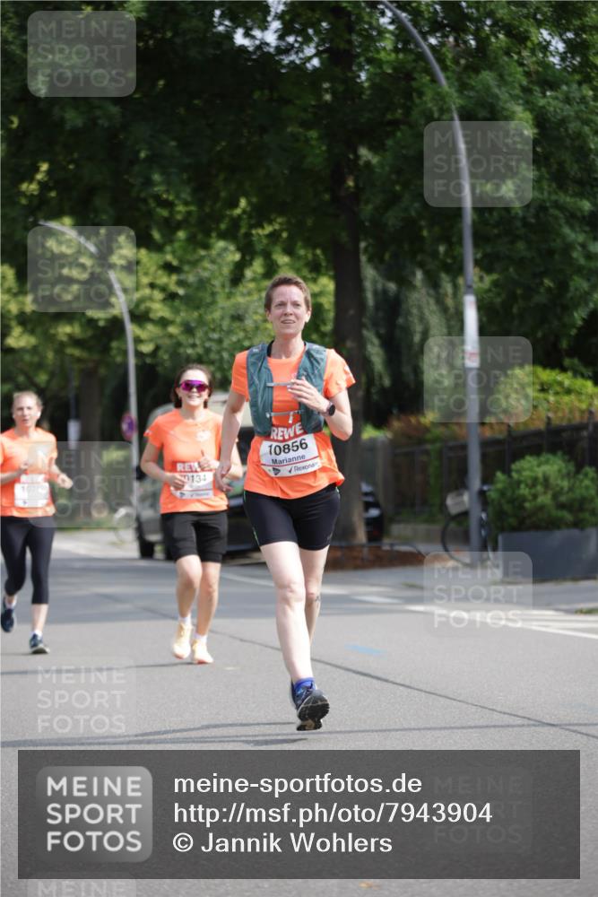 15.06.2025 - REWE Women's Run Jannik Wohlers http://msf.ph/oto/7943904 15.06.2025 08:47:21 Laufen 0134, 10856 meine-sportfotos.de