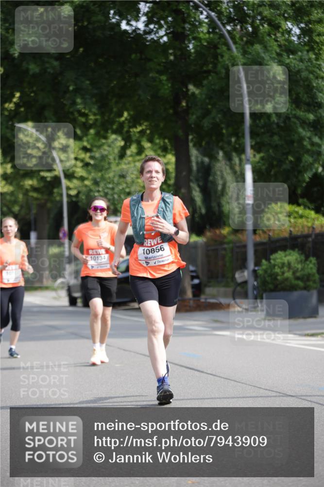 15.06.2025 - REWE Women's Run Jannik Wohlers http://msf.ph/oto/7943909 15.06.2025 08:47:21 Laufen 10134, 10856 meine-sportfotos.de