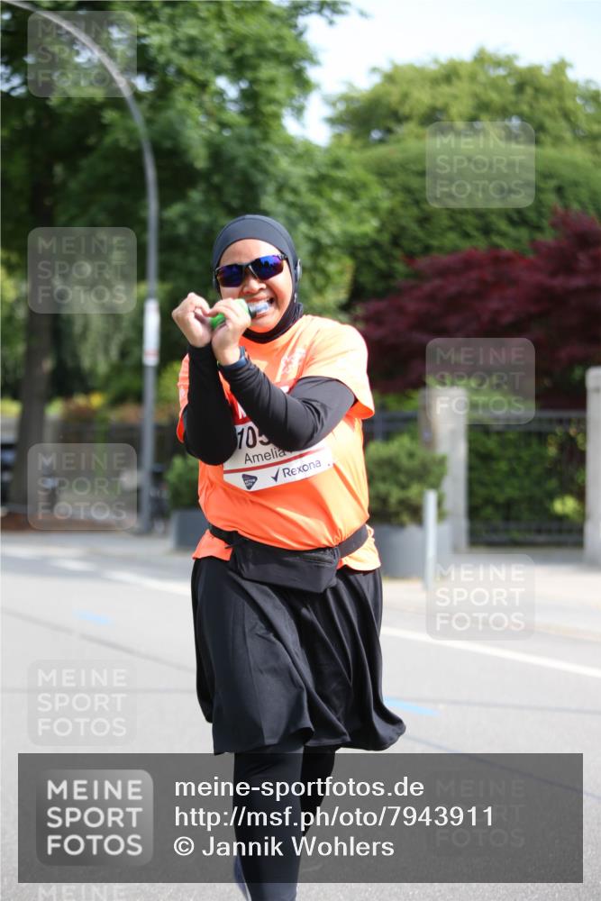 15.06.2025 - REWE Women's Run Jannik Wohlers http://msf.ph/oto/7943911 15.06.2025 10:03:02 Laufen 10 meine-sportfotos.de