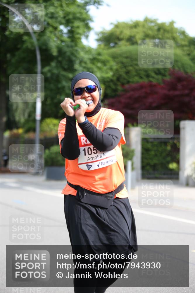 15.06.2025 - REWE Women's Run Jannik Wohlers http://msf.ph/oto/7943930 15.06.2025 10:03:02 Laufen 105 meine-sportfotos.de