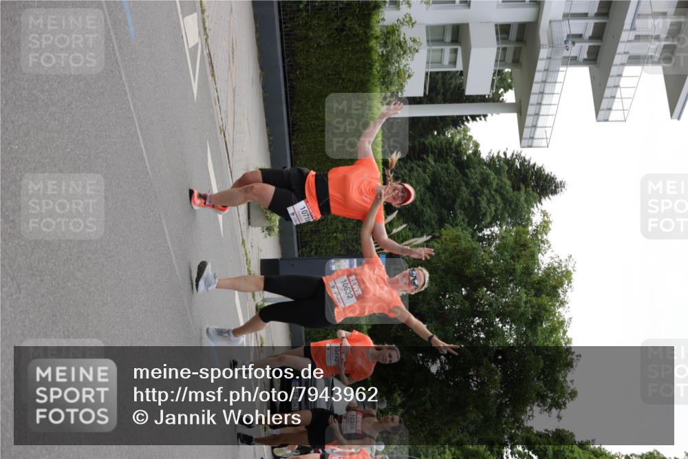 15.06.2025 - REWE Women's Run Jannik Wohlers http://msf.ph/oto/7943962 15.06.2025 08:29:11 Laufen 10718, 10632, 10492, 1043, 10360 meine-sportfotos.de