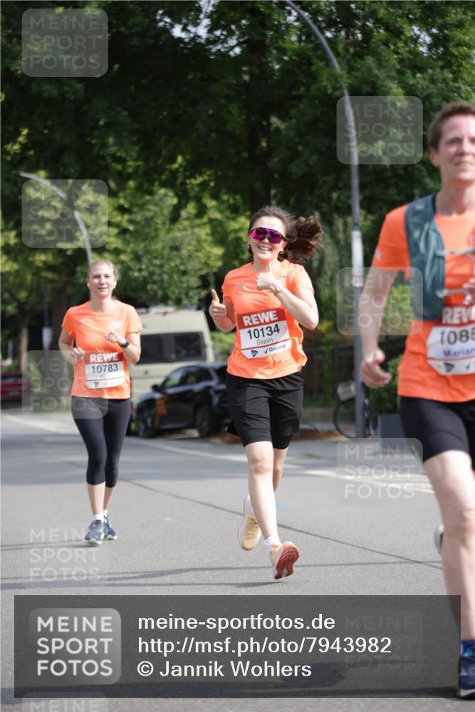 15.06.2025 - REWE Women's Run Jannik Wohlers http://msf.ph/oto/7943982 15.06.2025 08:47:22 Laufen 10783, 10134, 1085 meine-sportfotos.de