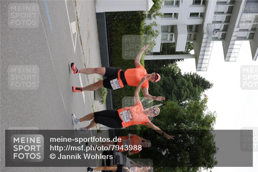 15.06.2025 - REWE Women's Run Jannik Wohlers http://msf.ph/oto/7943988 15.06.2025 08:29:11 Laufen 10632, 10718, 0492, 1, 10360 meine-sportfotos.de