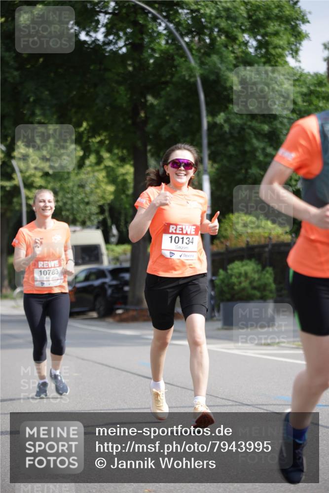 15.06.2025 - REWE Women's Run Jannik Wohlers http://msf.ph/oto/7943995 15.06.2025 08:47:23 Laufen 10783, 10134 meine-sportfotos.de