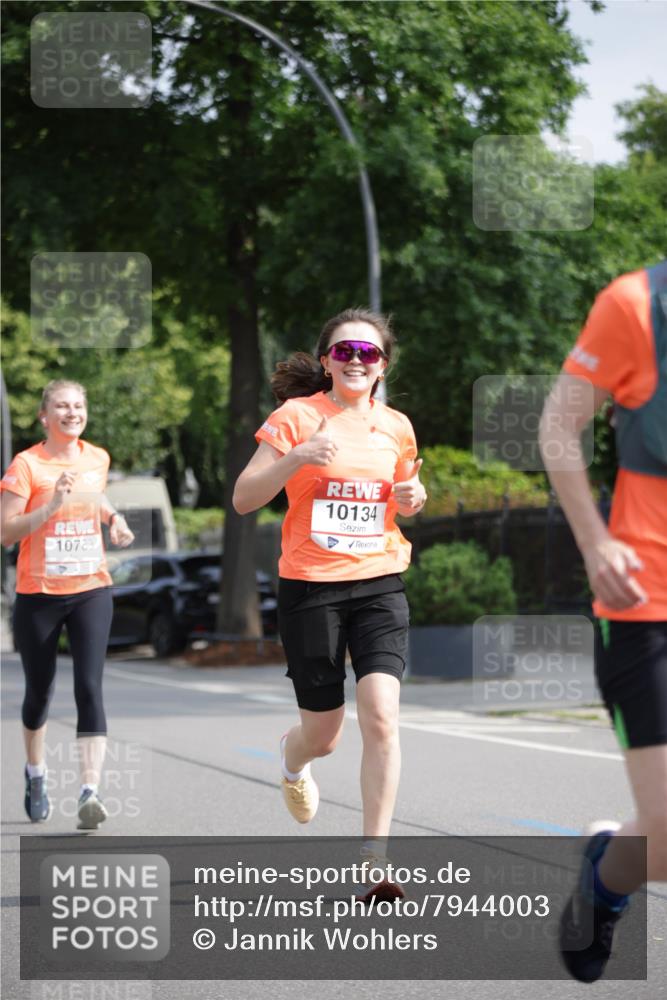 15.06.2025 - REWE Women's Run Jannik Wohlers http://msf.ph/oto/7944003 15.06.2025 08:47:23 Laufen 10783, 10134 meine-sportfotos.de