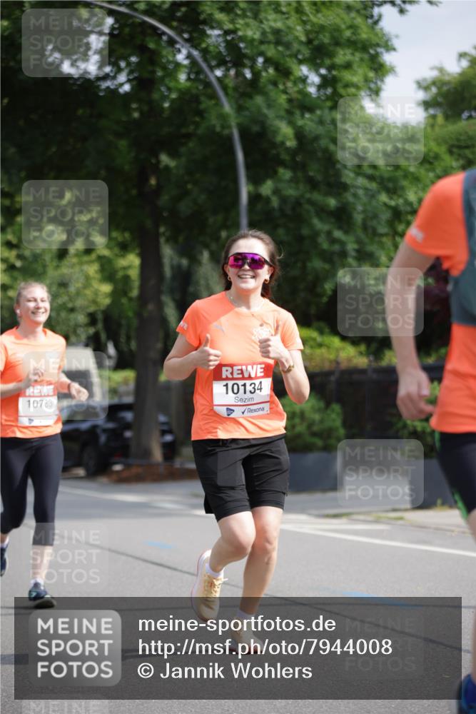 15.06.2025 - REWE Women's Run Jannik Wohlers http://msf.ph/oto/7944008 15.06.2025 08:47:23 Laufen 10783, 10134 meine-sportfotos.de